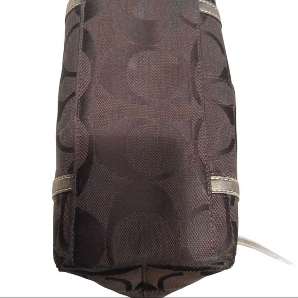 Coach Signature Canvas Logo Tote - Picture 3 of 14